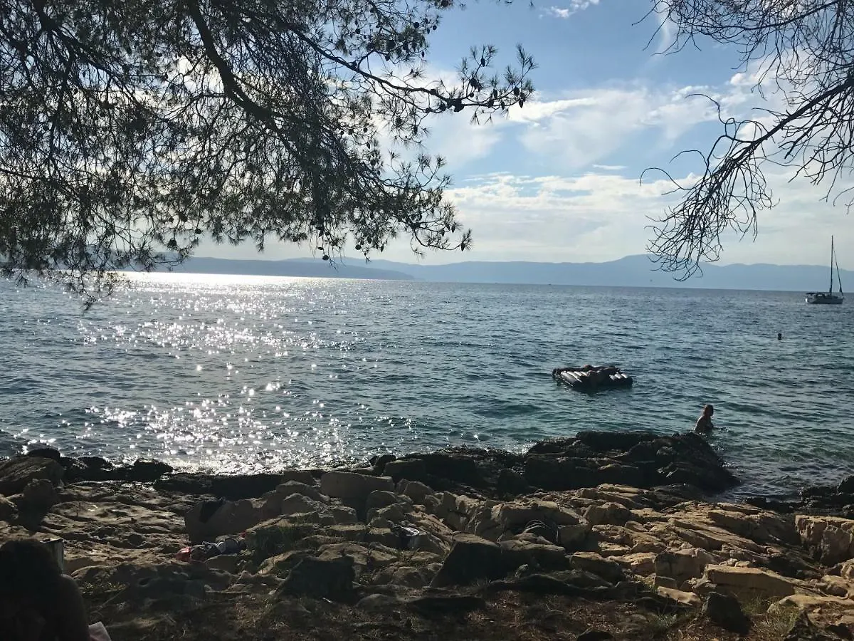 Apartmani Dvojak Njivice Croatia