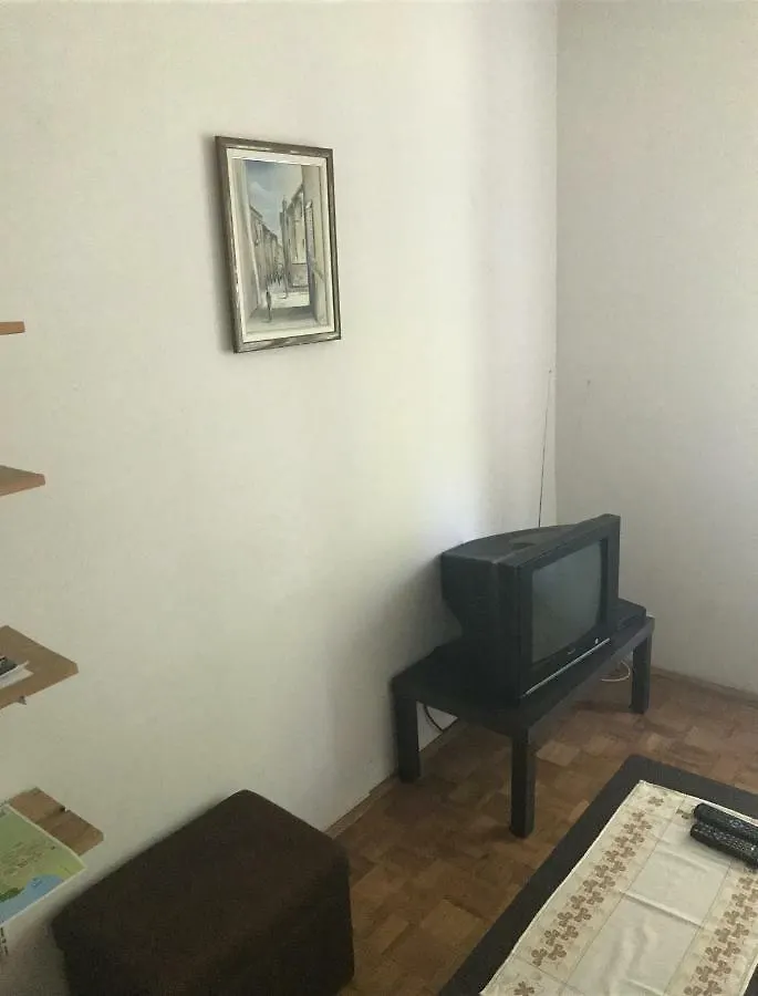 Apartment Apartmani Dvojak Njivice Croatia